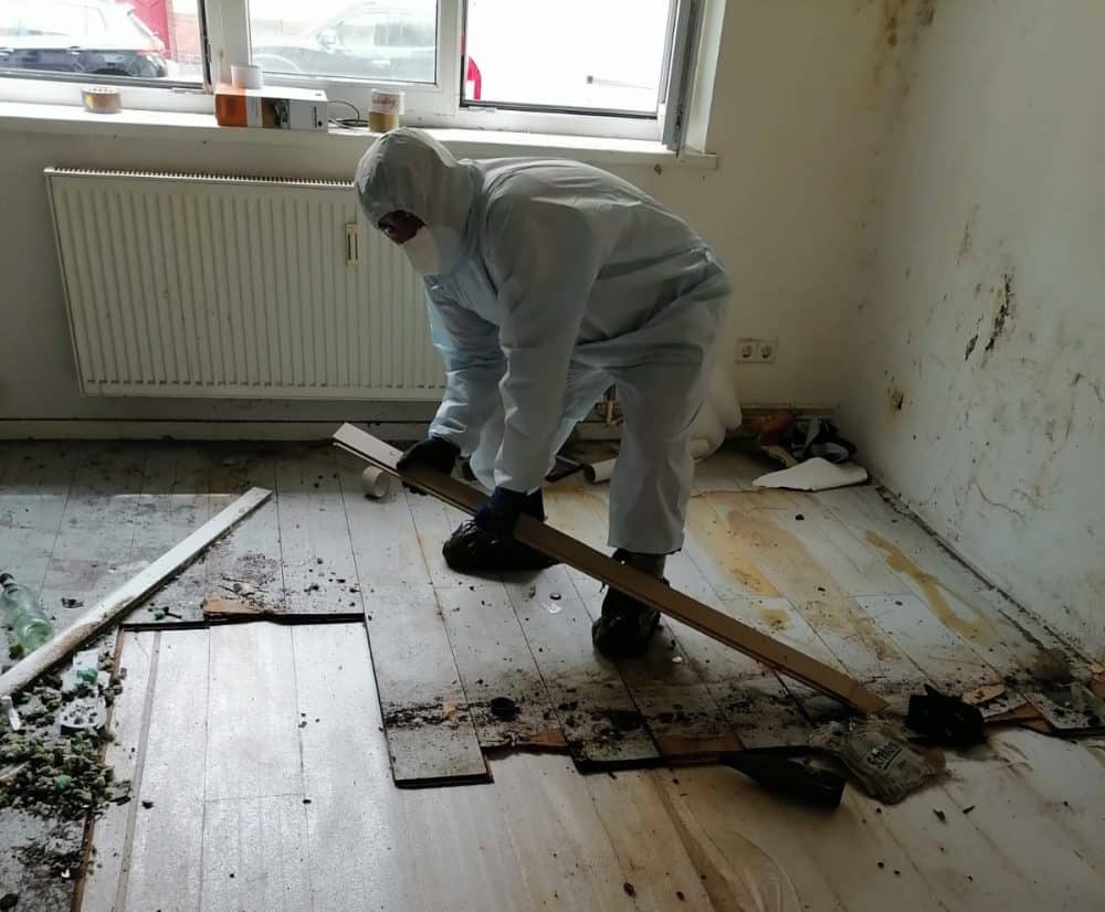 ᐅᐅ Altkleider entsorgen ♻️ Abholung & Entsorgung [Preise 2025]